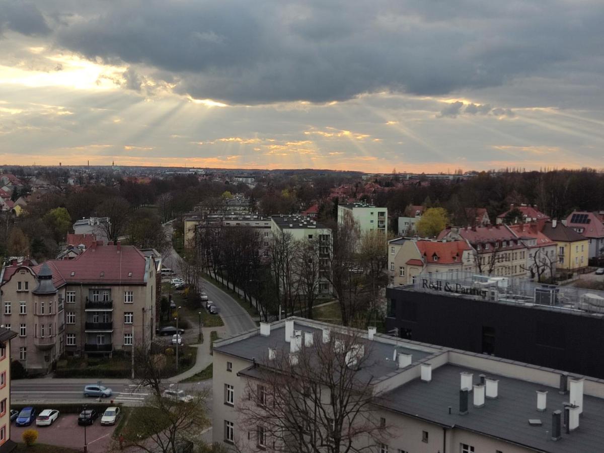 Apartament Z Widokiem Na Miasto Gliwice Bagian luar foto