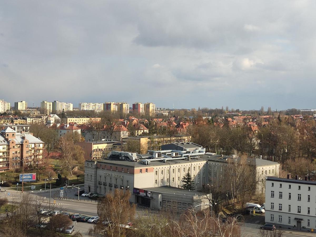 Apartament Z Widokiem Na Miasto Gliwice Bagian luar foto