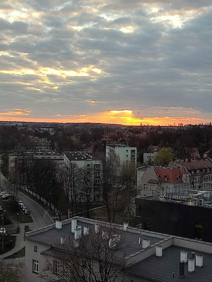 Apartament Z Widokiem Na Miasto Gliwice Bagian luar foto