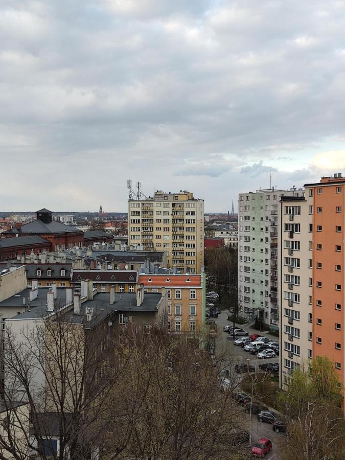 Apartament Z Widokiem Na Miasto Gliwice Bagian luar foto